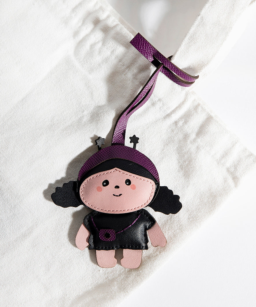 Fenbao Doll charm