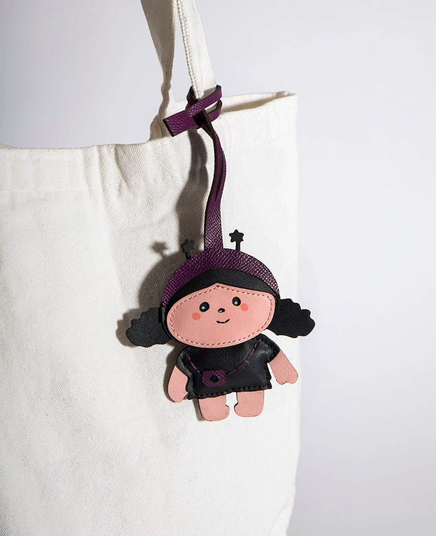 Fenbao Doll charm